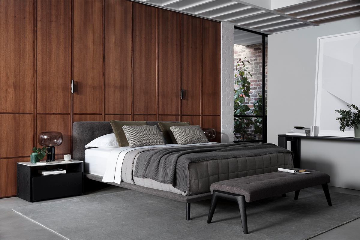 KING bed accessories: Streamline your bedroom interior design